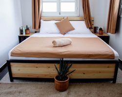 couple-bedroom-2023-11-27-05-19-58-utc.jpg